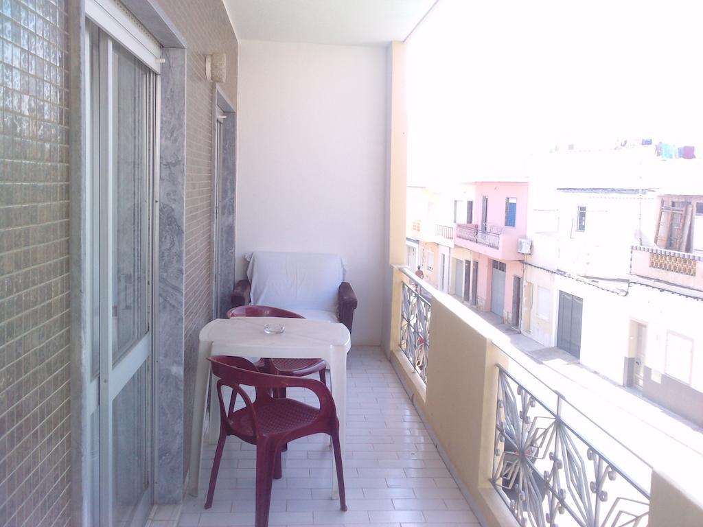 Residencial Nosso Paraiso Bed & Breakfast Quarteira Room photo