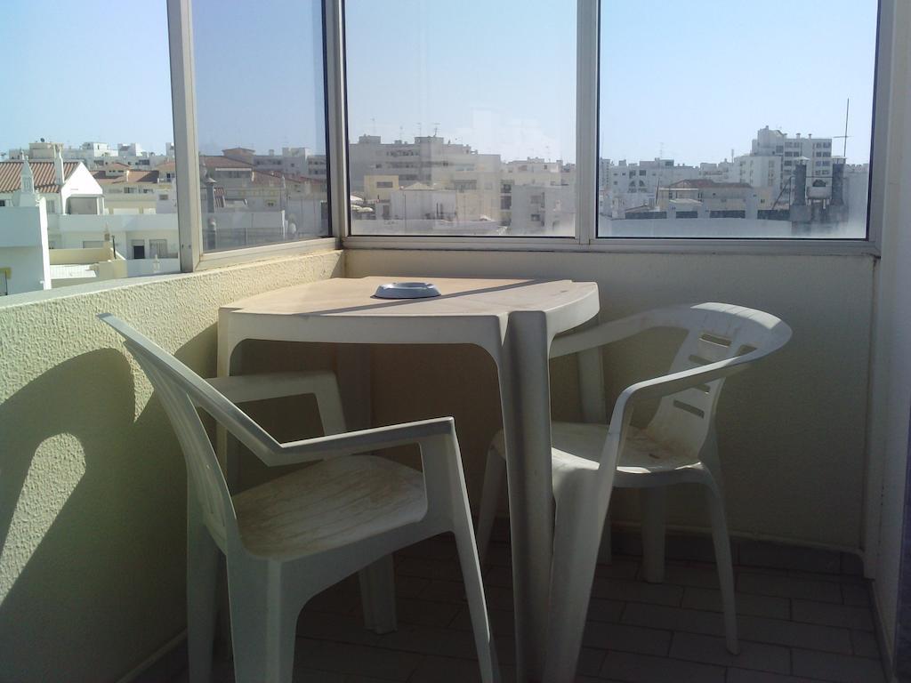 Residencial Nosso Paraiso Bed & Breakfast Quarteira Room photo